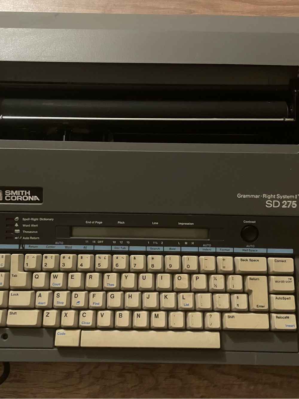SD 275 Electric Typewriter in Gray with Beige Keys